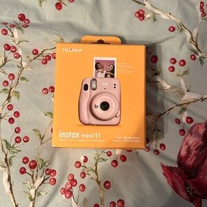 brand new fuji film instax mini